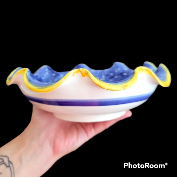 Authentic Italian Ruffle Ceramic Bowl - Picture 3 of 5